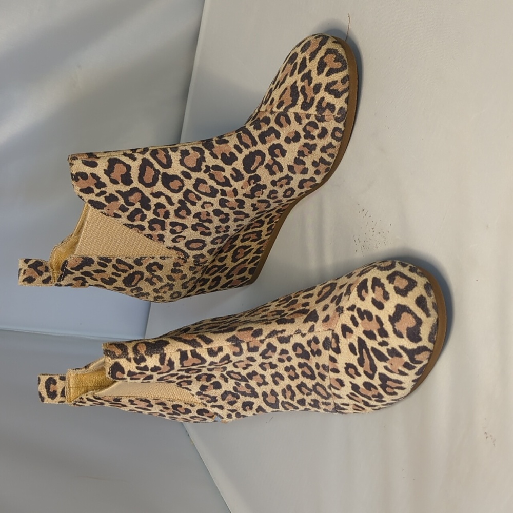 Toms Kelsey Leopard Print Wedge Booties